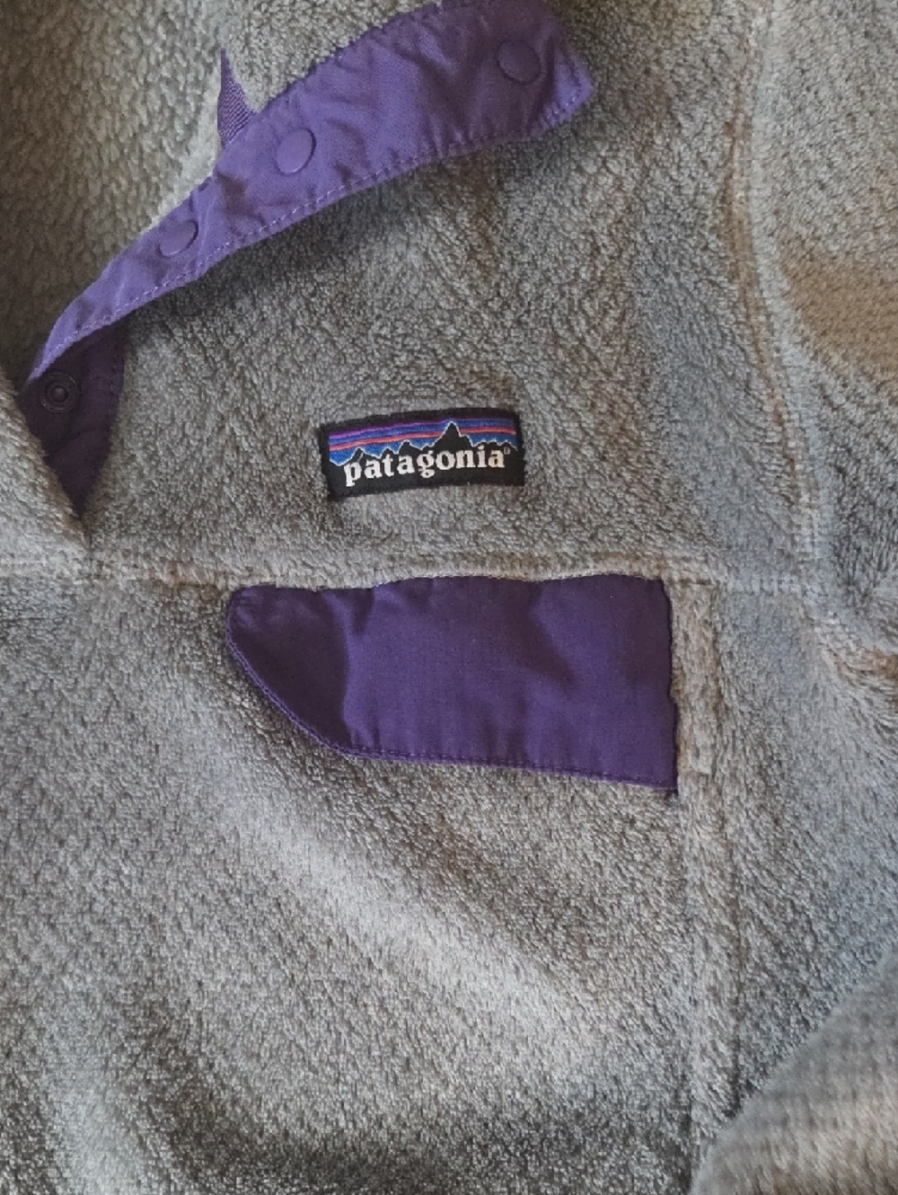Patagonia Light Gray and Purple Snap-Neck Fleece Pullover - Picture 5 of 5